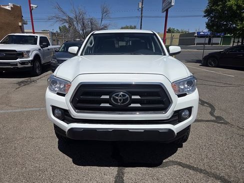 Used 2023 Toyota Tacoma SR5 w/ Technology Package AWD/4WD image 4