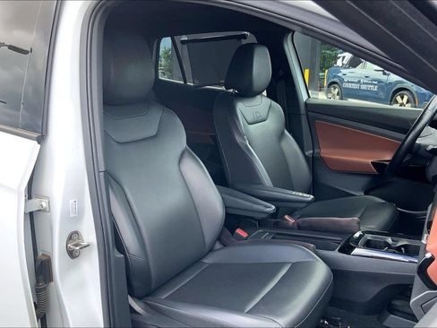 Used 2021 Volkswagen ID.4 Pro S RWD image 6