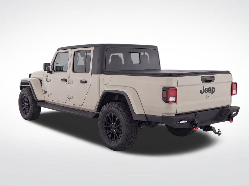Used 2022 Jeep Gladiator Sport AWD/4WD image 4