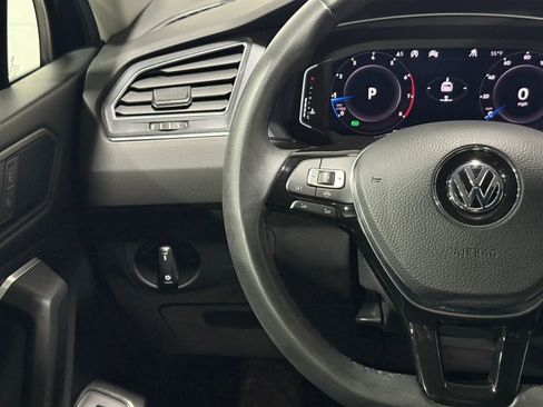 Used 2020 Volkswagen Tiguan S image 29