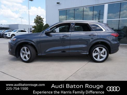 Used 2025 Audi Q5 Premium Plus w/ Premium Plus AWD/4WD image 2