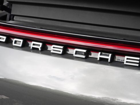 Used 2020 Porsche 911 Carrera S w/ Sport Package RWD image 54