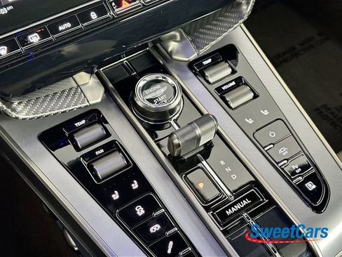 Used 2025 Aston Martin Vanquish image 25