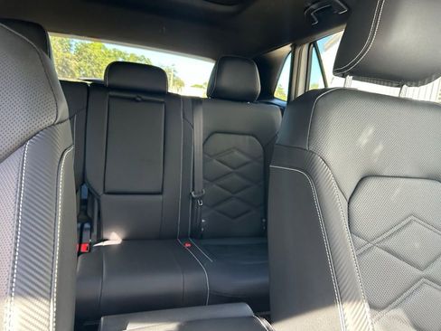New 2026 Volkswagen Atlas Cross Sport SE FWD image 34
