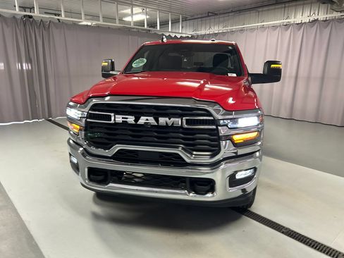 Used 2026 RAM 2500 Big Horn AWD/4WD image 2