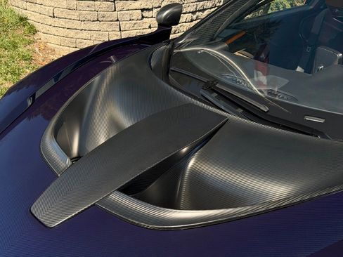 Used 2019 McLaren Senna image 14