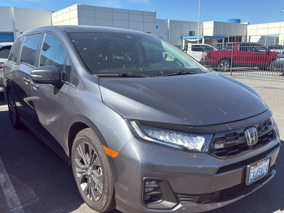 Certified 2026 Honda Odyssey Touring image 1
