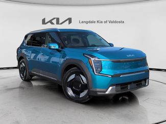 New 2026 Kia EV9 Wind video 1