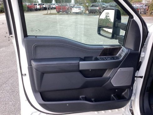New 2026 Ford F250 Lariat w/ Black Appearance Package AWD/4WD image 22
