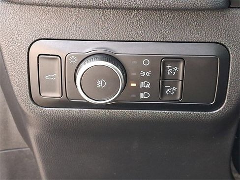 Used 2024 Ford Escape Platinum image 17