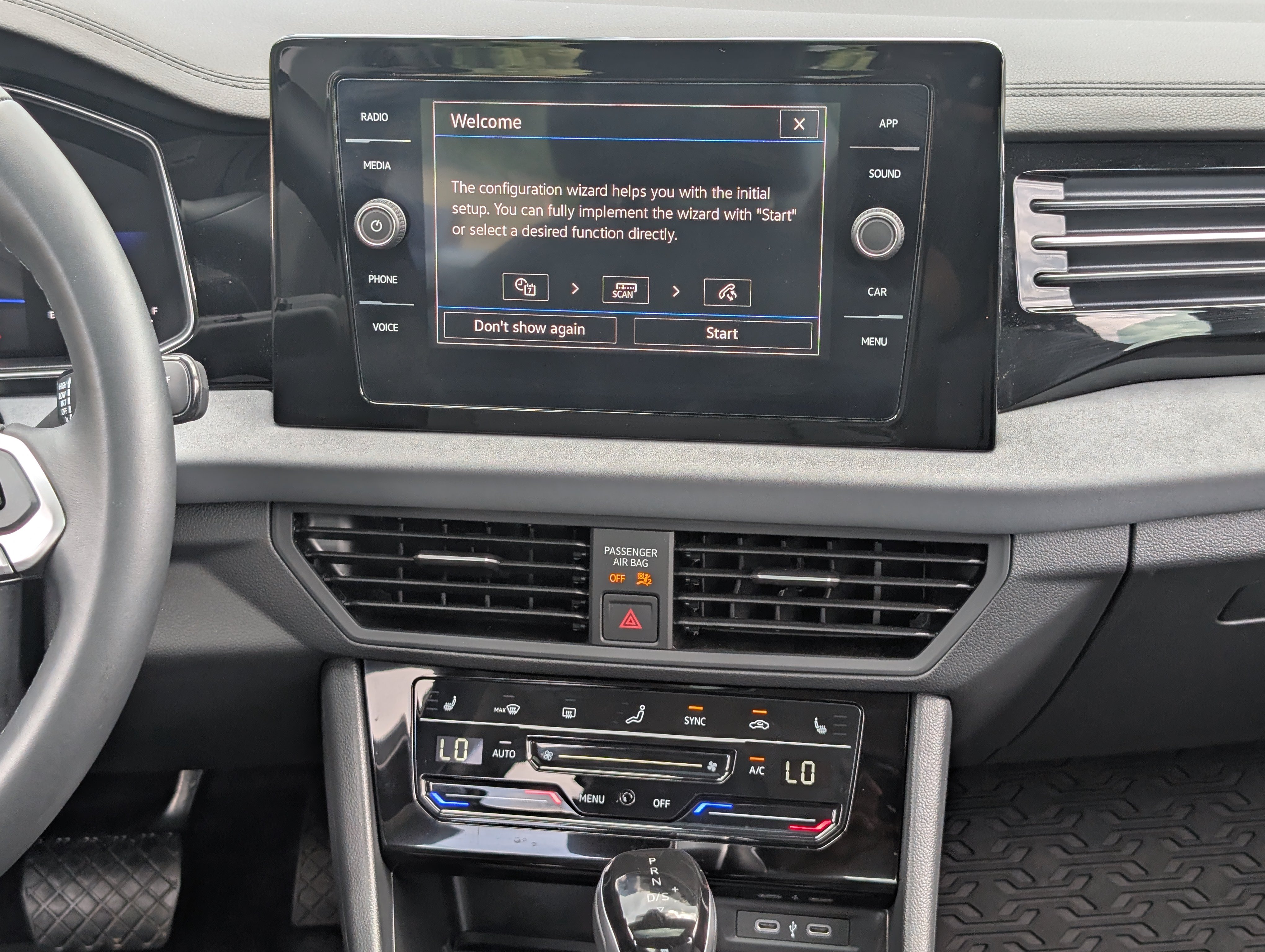 Used 2025 Volkswagen Jetta SE w/ Sunroof Package FWD image 61