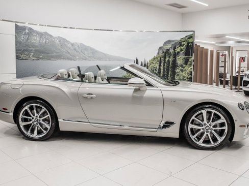 Used 2021 Bentley Continental GT V8 image 4