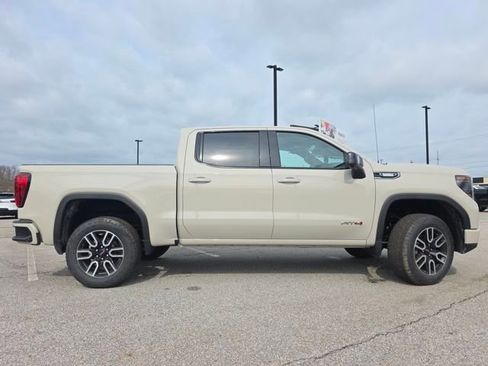 New 2026 GMC Sierra 1500 AT4 w/ AT4 Premium Package image 18