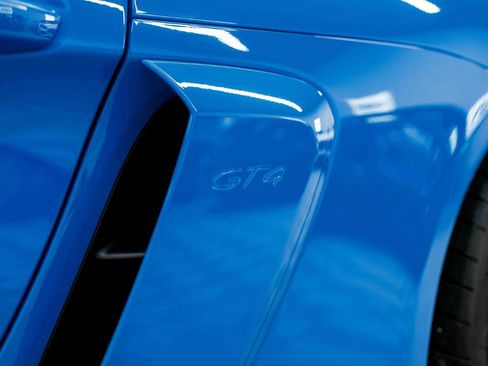 Used 2022 Porsche 718 Cayman GT4 image 34