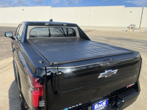 Used 2024 Chevrolet Silverado EV RST image 9