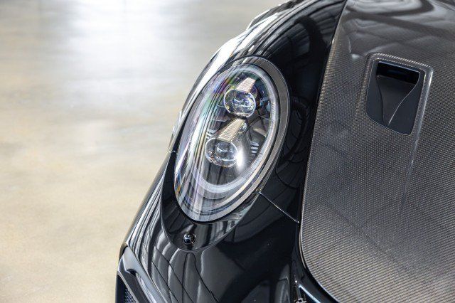 Used 2019 Porsche 911 GT2 RS w/ Weissach Package RWD image 10