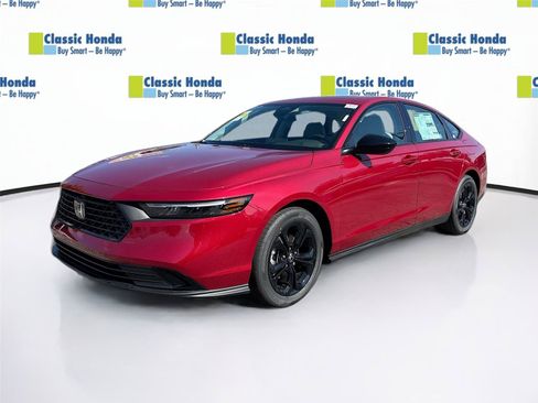 Certified 2025 Honda Accord SE image 3