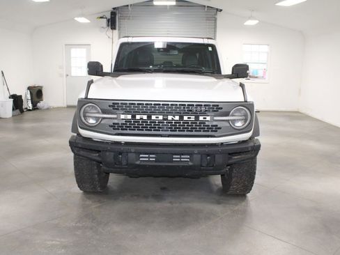 Used 2024 Ford Bronco Badlands image 3