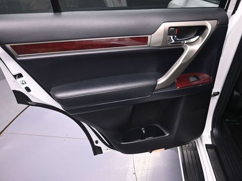 Used 2019 Lexus GX 460 Premium AWD/4WD image 30
