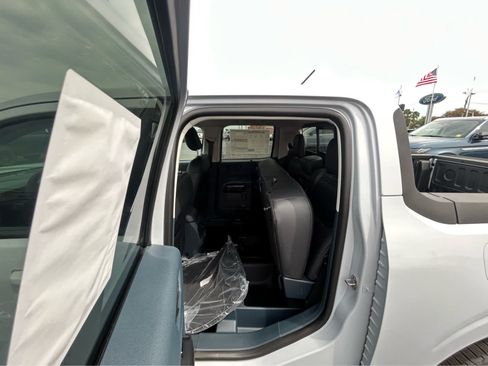 New 2026 Ford Maverick Lariat w/ Black Appearance Package AWD/4WD image 10