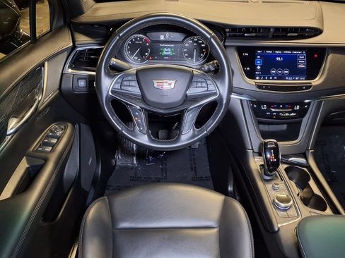 Certified 2023 Cadillac XT5 Premium Luxury FWD image 16