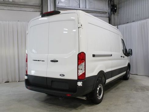 New 2026 Ford Transit 250 148 Medium Roof w/ Load Area Protection Package RWD image 24