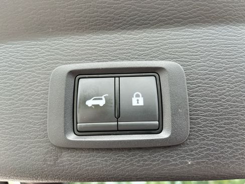 Used 2024 Mitsubishi Outlander SE AWD/4WD image 29