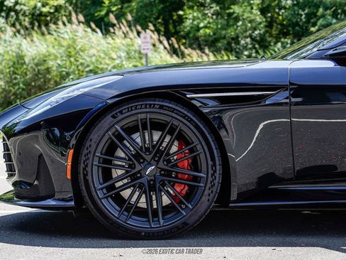Used 2024 Aston Martin DB12 Coupe RWD image 4