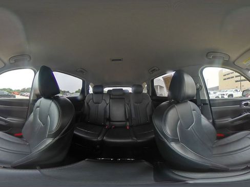 Used 2024 Kia Sorento S FWD image 45