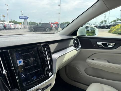 Used 2019 Volvo S60 T6 Momentum w/ Premium Package AWD/4WD image 22