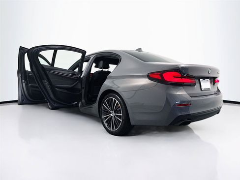 Used 2022 BMW 540i w/ Premium Package RWD image 39
