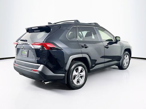 Used 2025 Toyota RAV4 XLE image 9