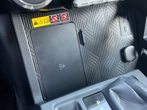 Certified 2025 Toyota 4Runner TRD Off-Road image 31