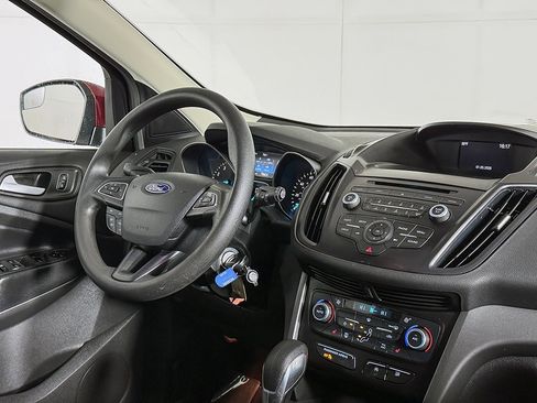 Used 2018 Ford Escape SE image 21