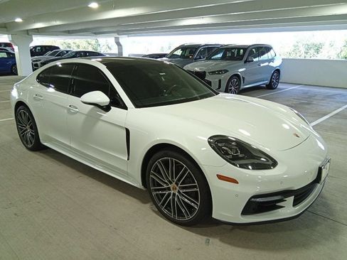 Used 2018 Porsche Panamera 4S AWD/4WD image 3