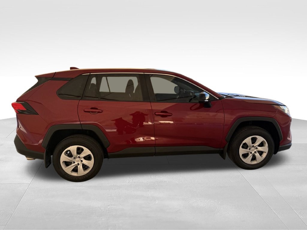 Used 2025 Toyota RAV4 LE AWD/4WD image 7