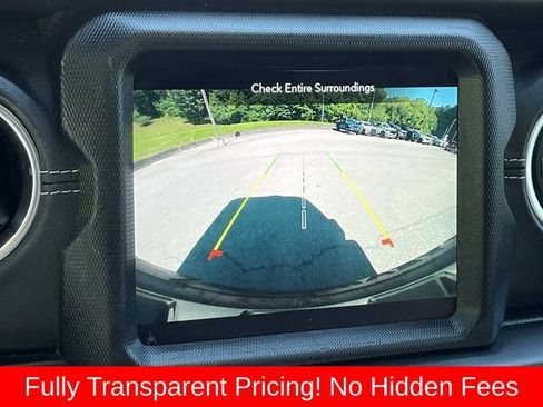 Used 2022 Jeep Wrangler Unlimited Sahara w/ LED Lighting Group AWD/4WD image 35