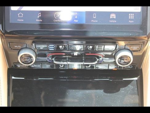 Used 2022 Jeep Grand Cherokee Summit image 18