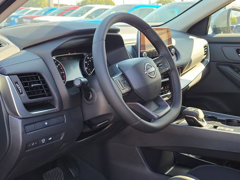 New 2026 Nissan Rogue SV image 9