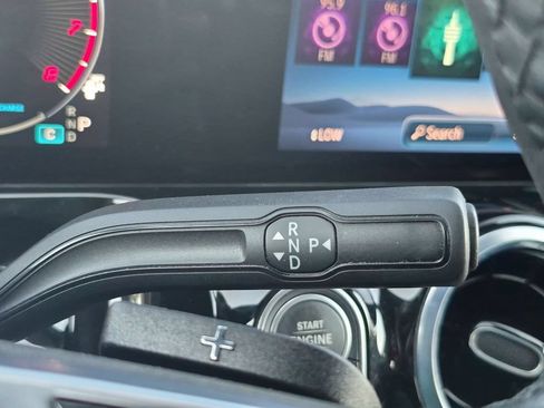 Used 2025 Mercedes-Benz GLA 250 image 17