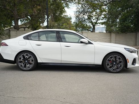 New 2027 BMW 530i xDrive AWD/4WD image 6