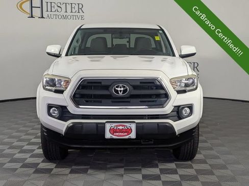 Used 2017 Toyota Tacoma SR5 w/ Tow Package AWD/4WD image 3