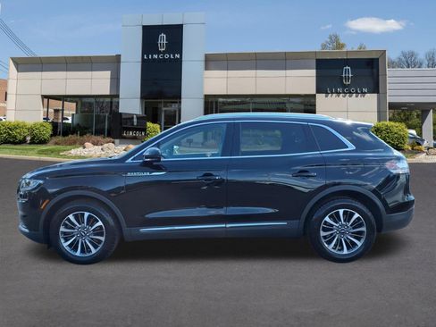 Used 2023 Lincoln Nautilus AWD w/ Premium Package image 4