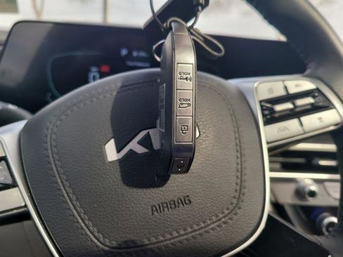 Used 2025 Kia Telluride S image 62