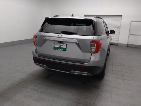 Used 2024 Ford Explorer XLT w/ Equipment Group 202A RWD image 7