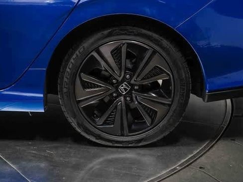 Used 2018 Honda Civic EX image 10