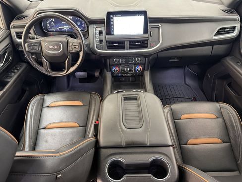 Used 2023 GMC Yukon AT4 w/ Technology Package AWD/4WD image 16