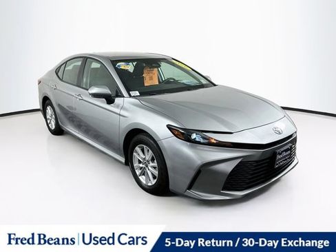 Used 2026 Toyota Camry LE AWD/4WD image 1