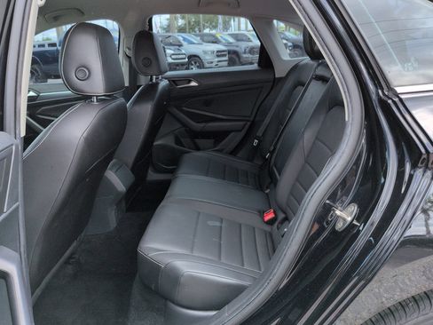 Used 2022 Volkswagen Jetta SE FWD image 14
