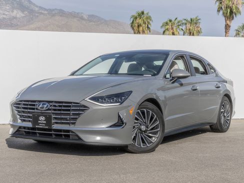 Used 2021 Hyundai Sonata Limited FWD image 1